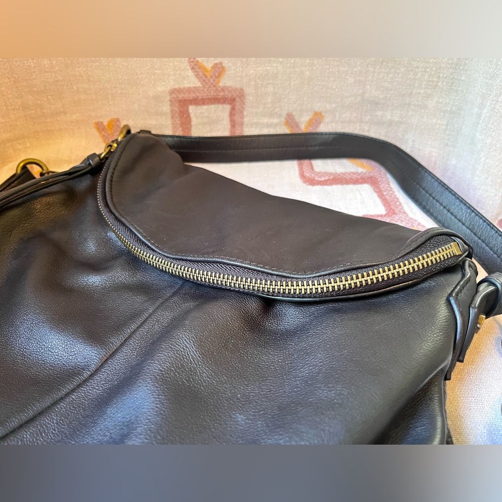 Margot Black Leather Shoulder Bag - Picture 7 of 15